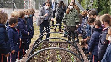 El alcalde de Las Rozas, Jos de la Uz, present esta iniciativa en el Colegio Logos