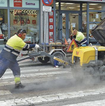 Trabajos de parcheado en Valdemoro