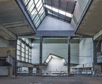 El interior del edificio de la antigua industria lctea