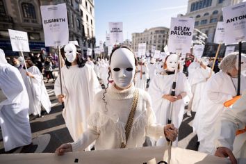 Manifestacin anterior con motivo del 25-N