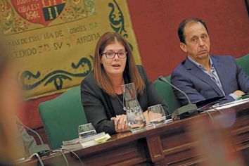 La exalcaldesa socialista, Noelia Posse, durante un pleno de la pasada legislatura